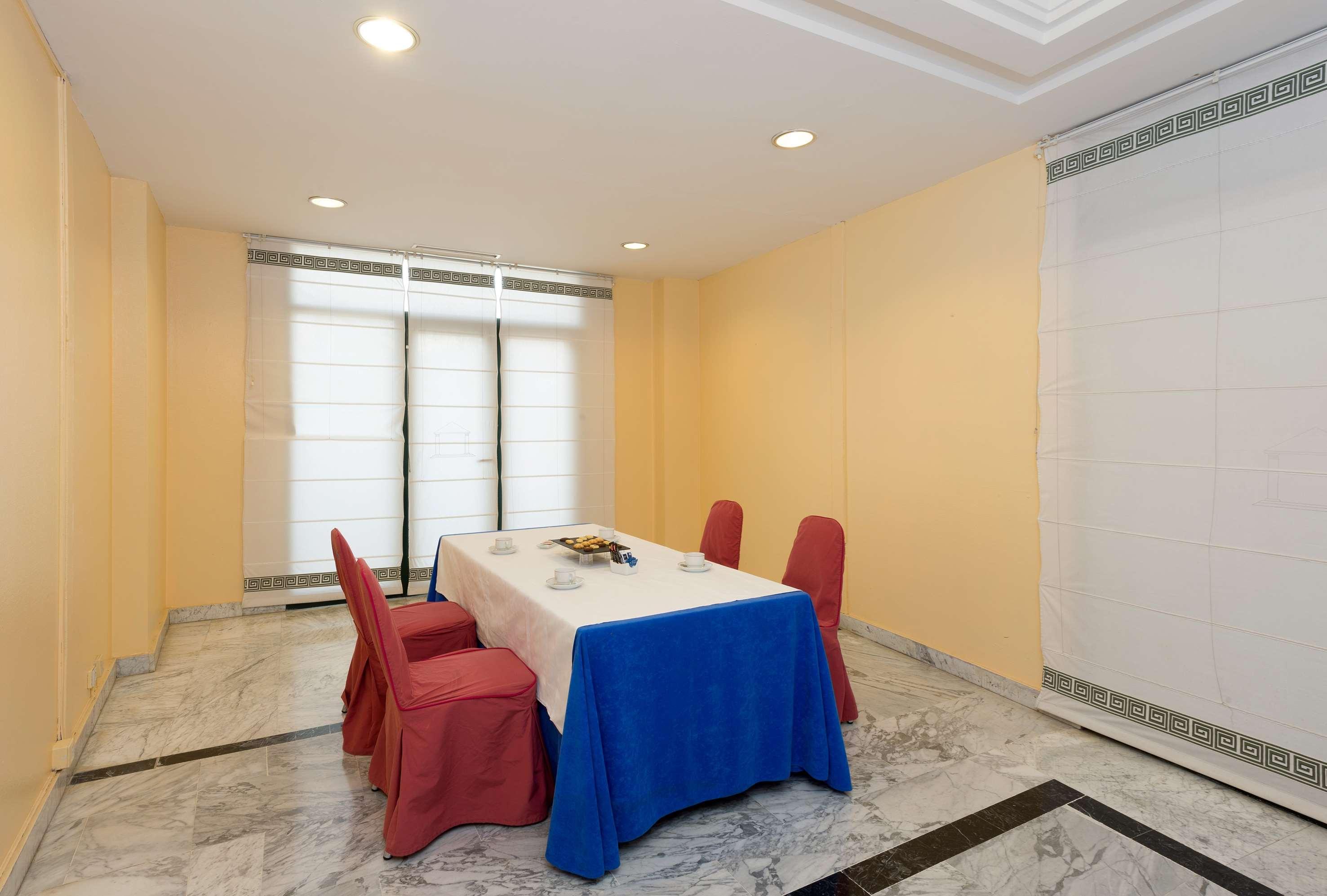 Hotel Azz Medea 4*