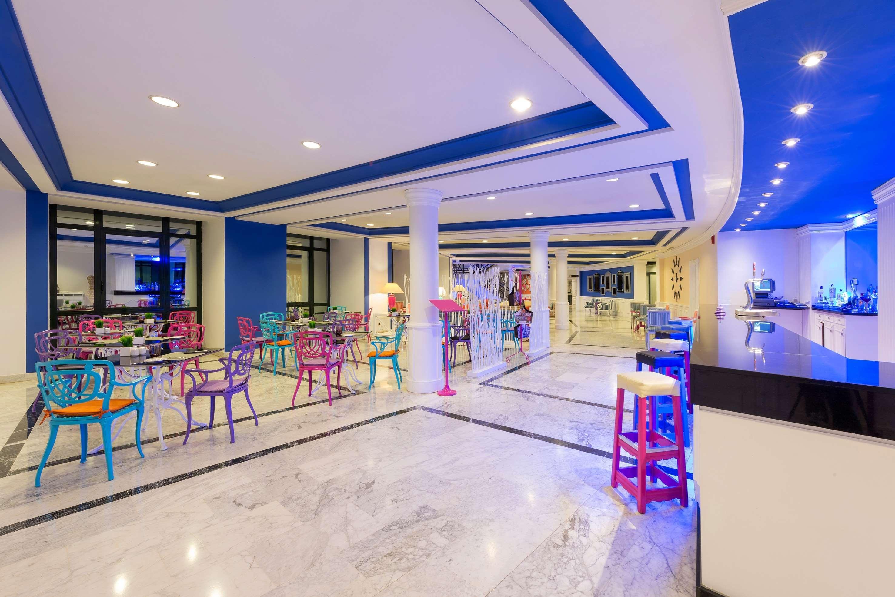 Azz Medea Hotel