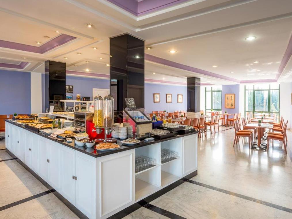 Azz Medea Hotel 4*