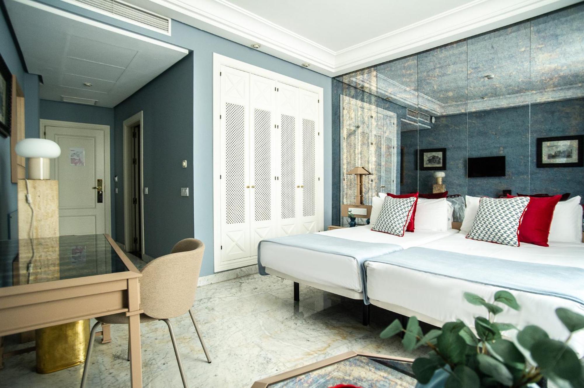 Azz Medea Hotel 4*